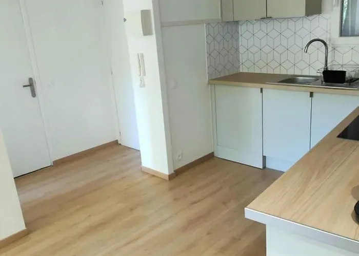 Neuf Centre Au Calme