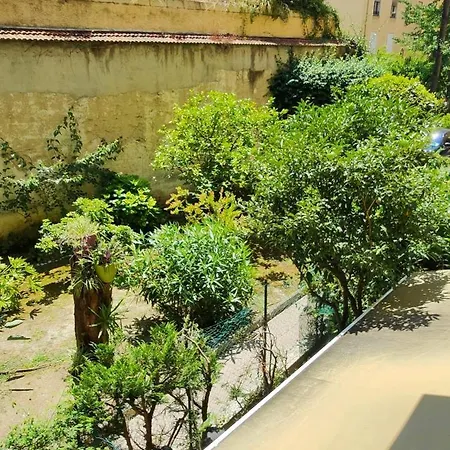 Daire Neuf Centre Au Calme Menton